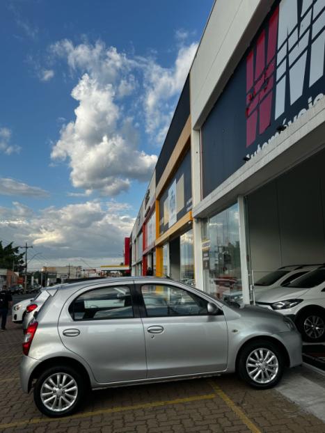 TOYOTA Etios Hatch 1.5 16V 4P FLEX XLS, Foto 9