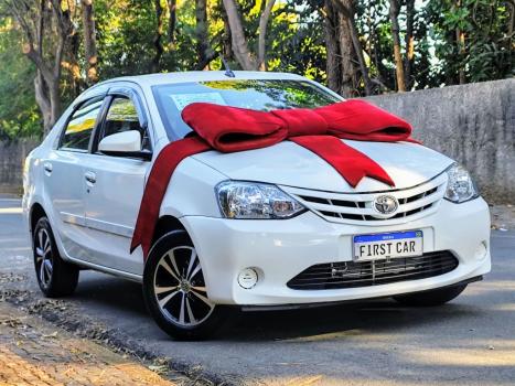 TOYOTA Etios Hatch 1.5 16V 4P FLEX XS AUTOMTICO, Foto 4