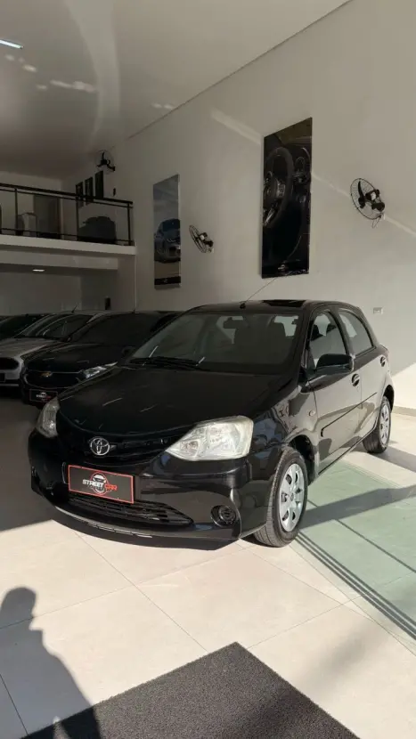 TOYOTA Etios Hatch 1.3 16V 4P FLEX XS, Foto 1