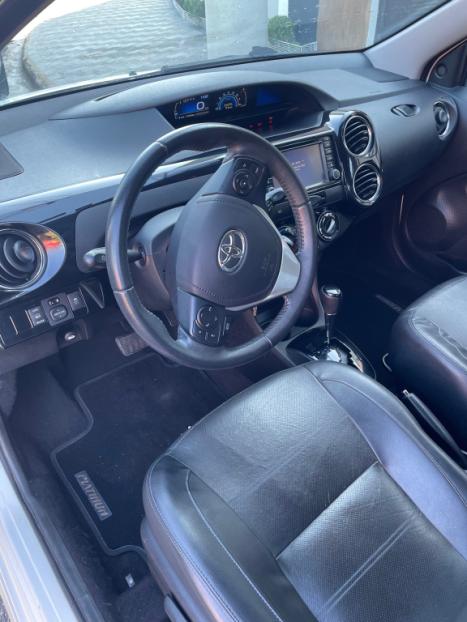 TOYOTA Etios Hatch 1.5 16V 4P FLEX PLATINUM AUTOMTICO, Foto 8