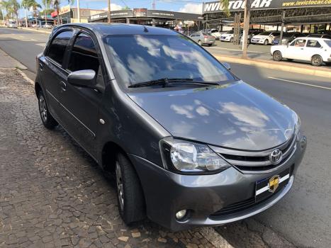 TOYOTA Etios Hatch 1.3 16V 4P FLEX X, Foto 4
