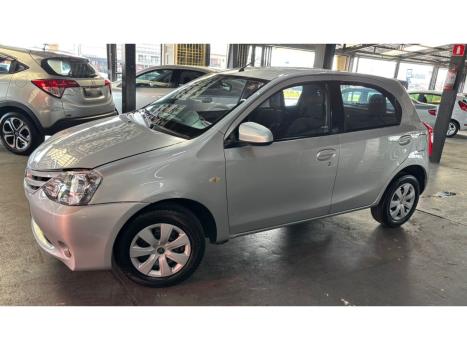 TOYOTA Etios Hatch 1.5 16V 4P FLEX XS, Foto 3