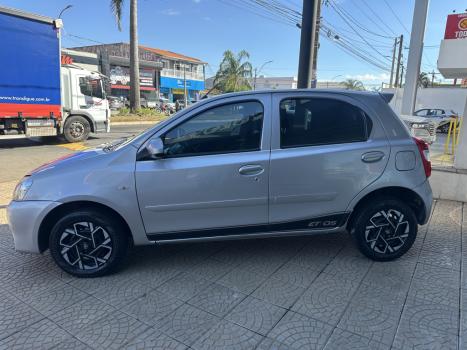 TOYOTA Etios Hatch 1.3 16V 4P FLEX X AUTOMTICO, Foto 3