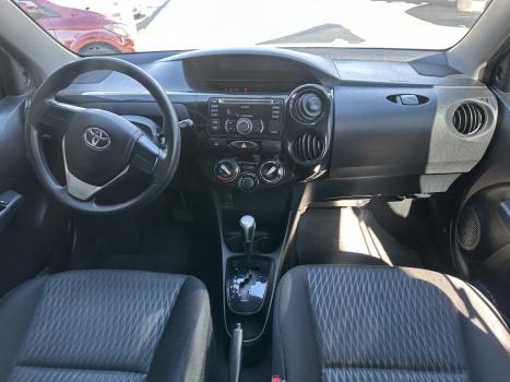 TOYOTA Etios Hatch 1.3 16V 4P FLEX X AUTOMTICO, Foto 8