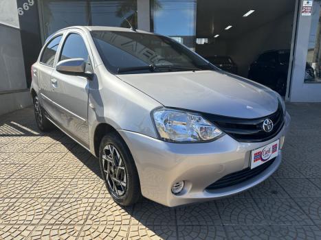 TOYOTA Etios Hatch 1.3 16V 4P FLEX X AUTOMTICO, Foto 1