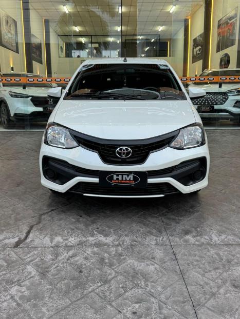 TOYOTA Etios Hatch 1.3 16V 4P FLEX X AUTOMTICO, Foto 2