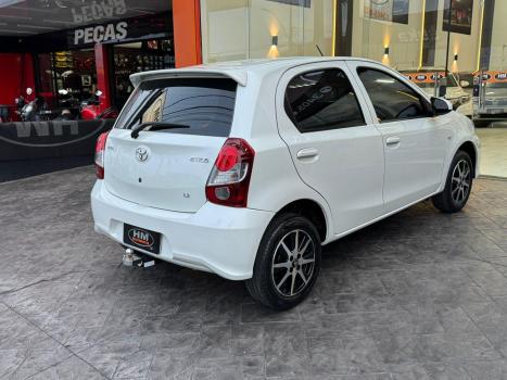 TOYOTA Etios Hatch 1.3 16V 4P FLEX X AUTOMTICO, Foto 9
