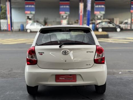 TOYOTA Etios Hatch 1.3 16V 4P FLEX X, Foto 6