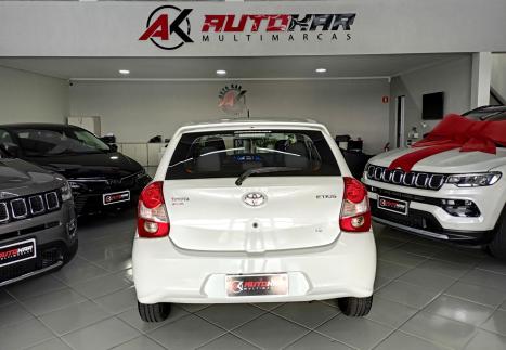 TOYOTA Etios Hatch 1.3 16V 4P FLEX X, Foto 6