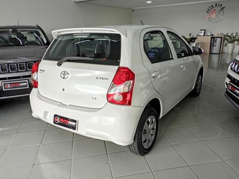 TOYOTA Etios Hatch 1.3 16V 4P FLEX X, Foto 8