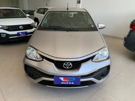 TOYOTA Etios Hatch 1.5 16V 4P FLEX XS AUTOMTICO, Foto 2
