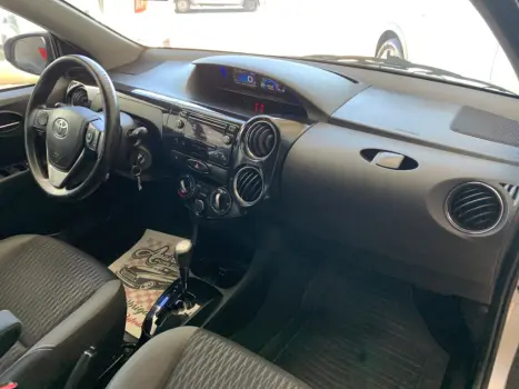 TOYOTA Etios Hatch 1.5 16V 4P FLEX XS AUTOMTICO, Foto 13