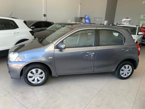 TOYOTA Etios Hatch 1.3 16V 4P FLEX XS, Foto 4