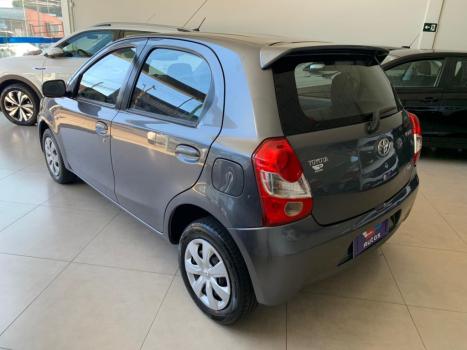 TOYOTA Etios Hatch 1.3 16V 4P FLEX XS, Foto 5