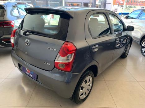 TOYOTA Etios Hatch 1.3 16V 4P FLEX XS, Foto 7