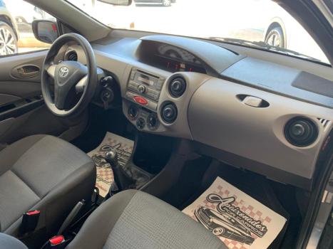 TOYOTA Etios Hatch 1.3 16V 4P FLEX XS, Foto 13