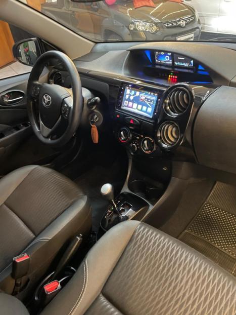 TOYOTA Etios Hatch 1.5 16V 4P FLEX X PLUS AUTOMTICO, Foto 6