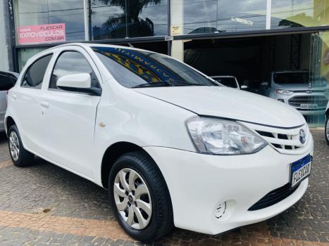 TOYOTA Etios Hatch 1.3 16V 4P FLEX X, Foto 3
