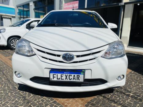TOYOTA Etios Hatch 1.3 16V 4P FLEX X, Foto 2