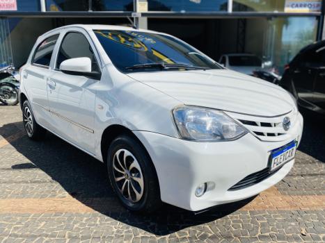 TOYOTA Etios Hatch 1.3 16V 4P FLEX X, Foto 3