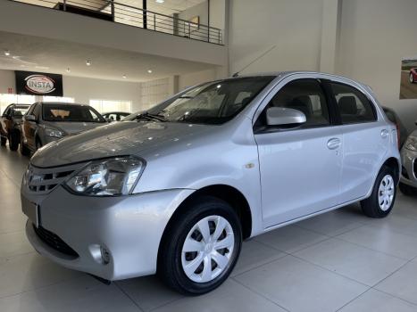 TOYOTA Etios Hatch 1.5 16V 4P FLEX XS, Foto 2