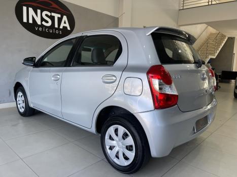 TOYOTA Etios Hatch 1.5 16V 4P FLEX XS, Foto 3