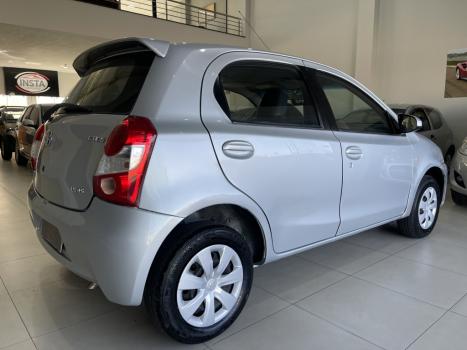 TOYOTA Etios Hatch 1.5 16V 4P FLEX XS, Foto 4