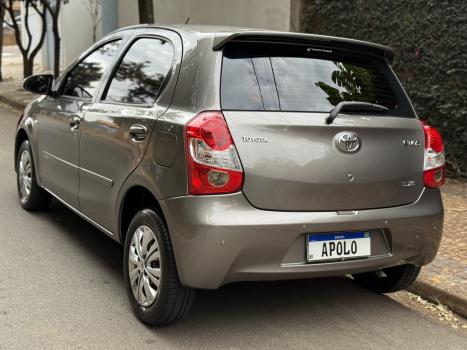 TOYOTA Etios Hatch 1.5 16V 4P FLEX XS AUTOMTICO, Foto 7
