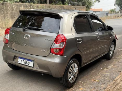 TOYOTA Etios Hatch 1.5 16V 4P FLEX XS AUTOMTICO, Foto 8
