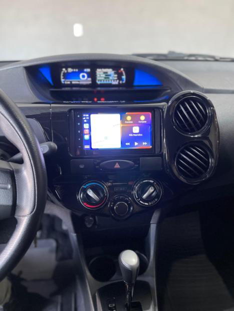 TOYOTA Etios Hatch 1.3 16V 4P FLEX X AUTOMTICO, Foto 8