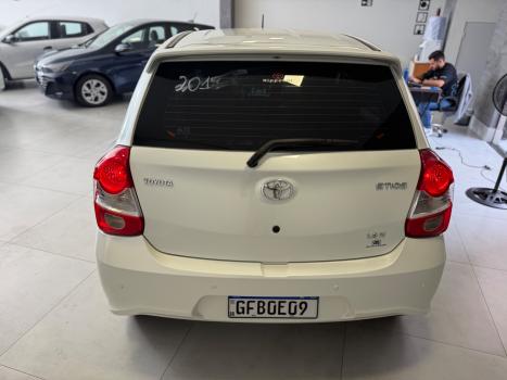 TOYOTA Etios Hatch 1.3 16V 4P FLEX X, Foto 4