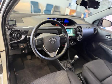 TOYOTA Etios Hatch 1.3 16V 4P FLEX X, Foto 10