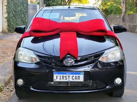 TOYOTA Etios Hatch 1.3 16V 4P FLEX X, Foto 2