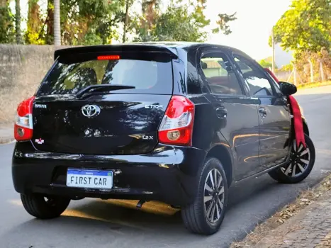 TOYOTA Etios Hatch 1.3 16V 4P FLEX X, Foto 16