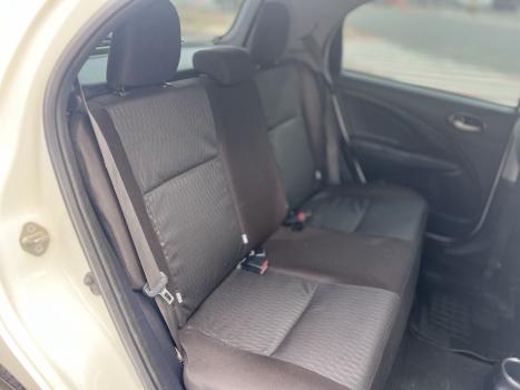 TOYOTA Etios Hatch 1.3 16V 4P FLEX X, Foto 5