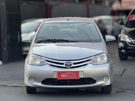 TOYOTA Etios Hatch 1.3 16V 4P FLEX X, Foto 2