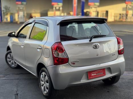 TOYOTA Etios Hatch 1.3 16V 4P FLEX X, Foto 4