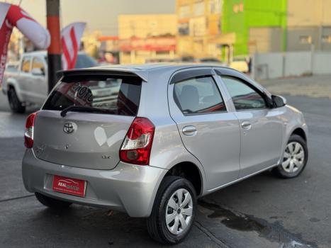 TOYOTA Etios Hatch 1.3 16V 4P FLEX X, Foto 5