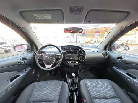 TOYOTA Etios Hatch 1.3 16V 4P FLEX X, Foto 8