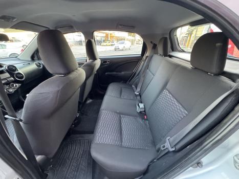 TOYOTA Etios Hatch 1.3 16V 4P FLEX X, Foto 9