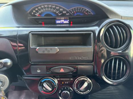 TOYOTA Etios Hatch 1.3 16V 4P FLEX X, Foto 12