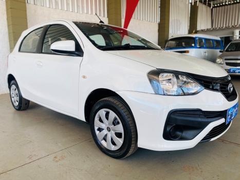TOYOTA Etios Hatch 1.3 16V 4P FLEX X, Foto 4