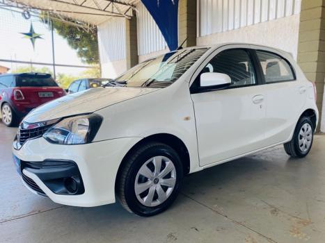 TOYOTA Etios Hatch 1.3 16V 4P FLEX X, Foto 5