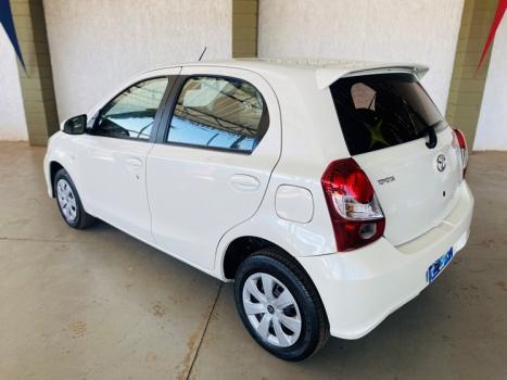 TOYOTA Etios Hatch 1.3 16V 4P FLEX X, Foto 7