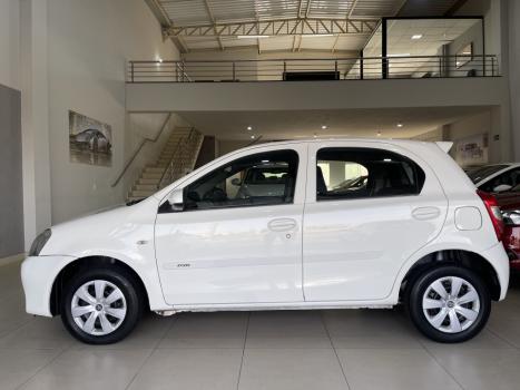 TOYOTA Etios Hatch 1.3 16V 4P FLEX X, Foto 6