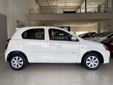 TOYOTA Etios Hatch 1.3 16V 4P FLEX X, Foto 7