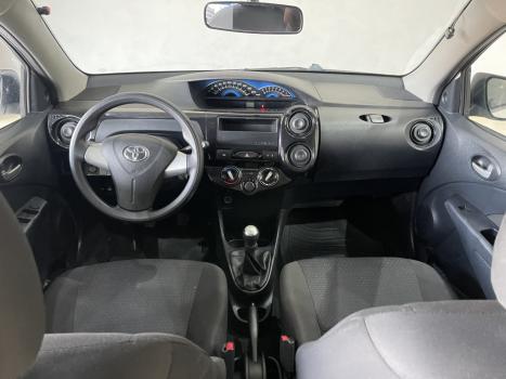 TOYOTA Etios Hatch 1.3 16V 4P FLEX X, Foto 8