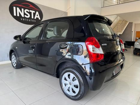 TOYOTA Etios Hatch 1.3 16V 4P FLEX, Foto 8