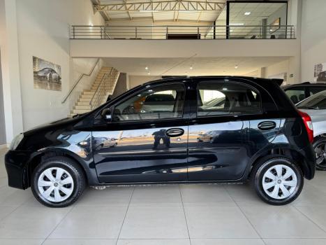 TOYOTA Etios Hatch 1.3 16V 4P FLEX, Foto 10