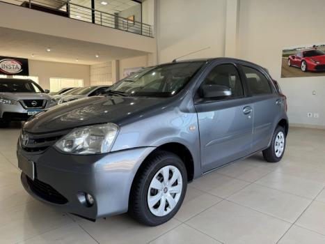 TOYOTA Etios Hatch 1.5 16V 4P FLEX XS, Foto 2